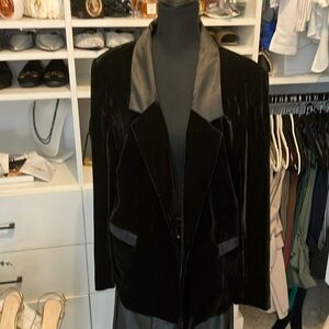 XL Black Velvet like Women’s Blazer.